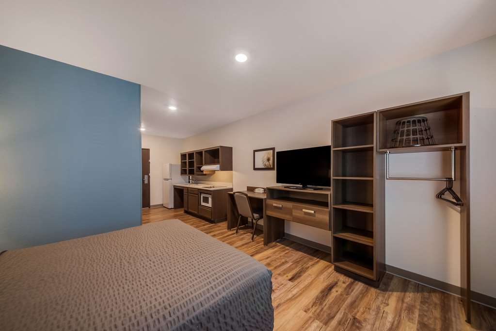 WoodSpring Suites Wesley Chapel Tampa - photo 10