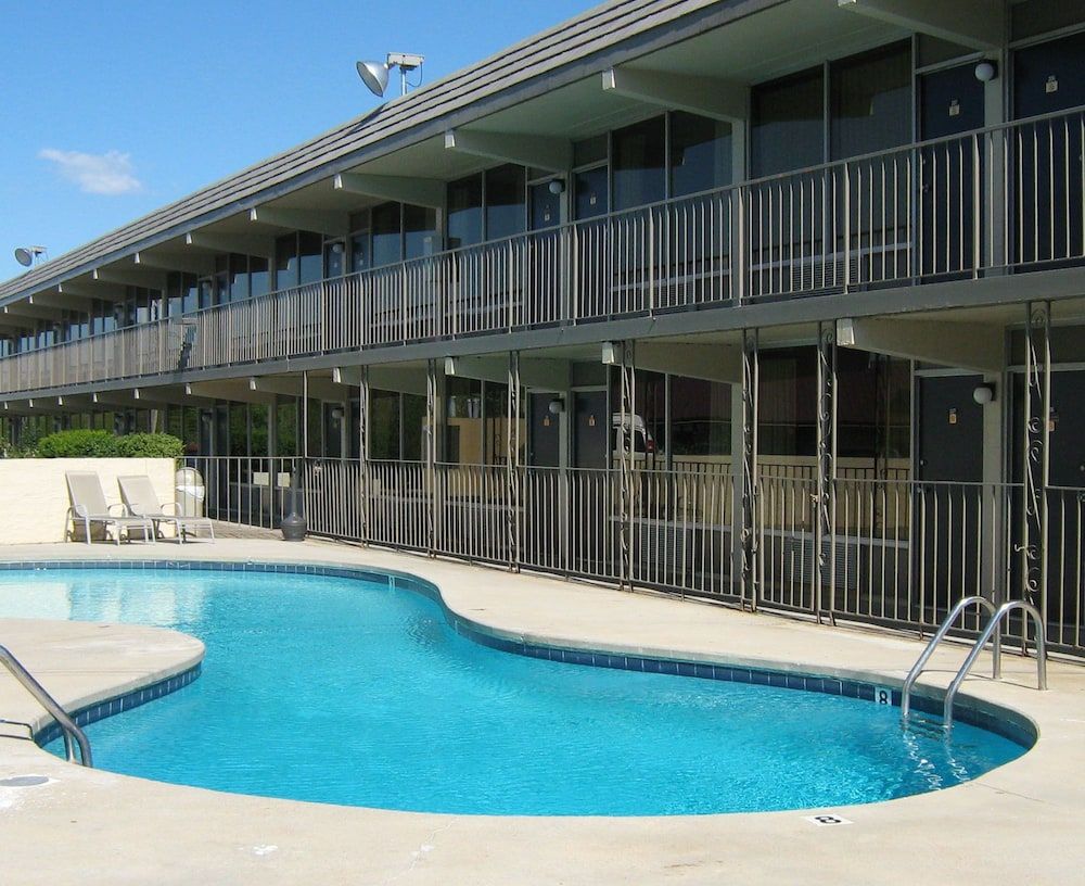 Alcoa Inn - featured photo