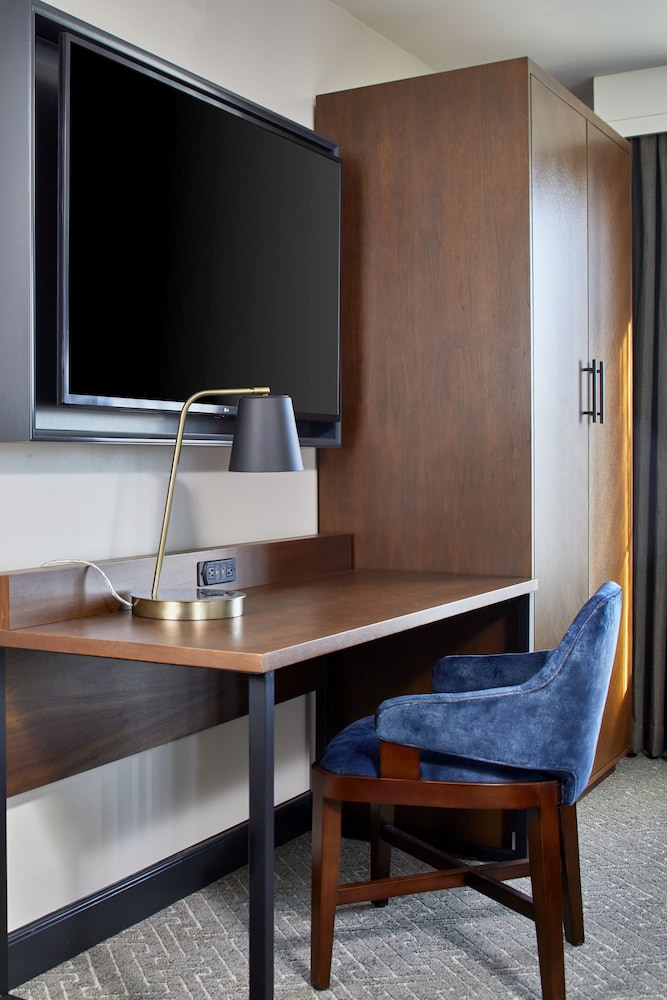 Cumberland House Knoxville Tapestry Collection by Hilton - photo 38