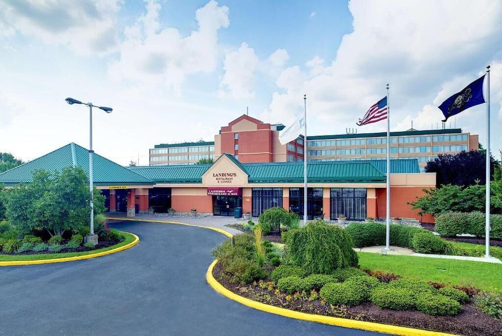 Quality Hotel Philadelphia Airport - photo 14