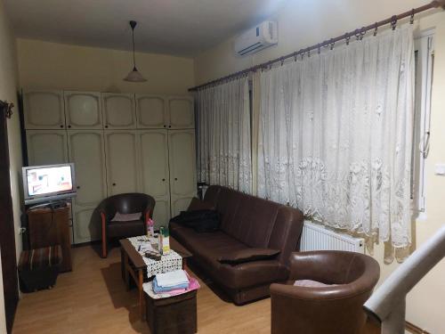 Privatni smestaj Apartman Ristovic preko puta poste 02 — hotel near Morava Airport