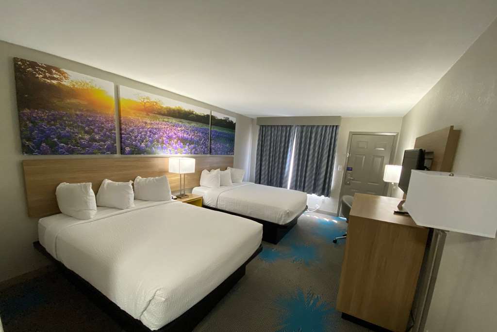 Days Inn by Wyndham Waco University Area - photo 34