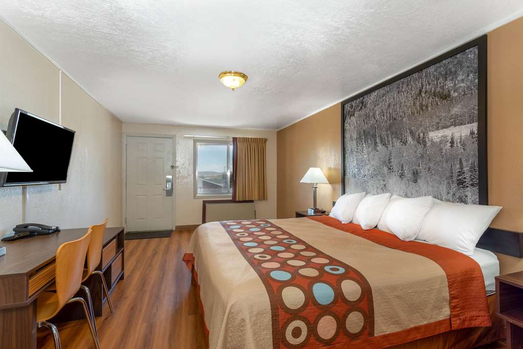 Super 8 by Wyndham Evanston - photo 19
