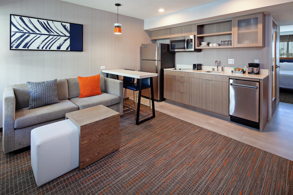 Homewood Suites by Hilton San Diego Central - photo 2
