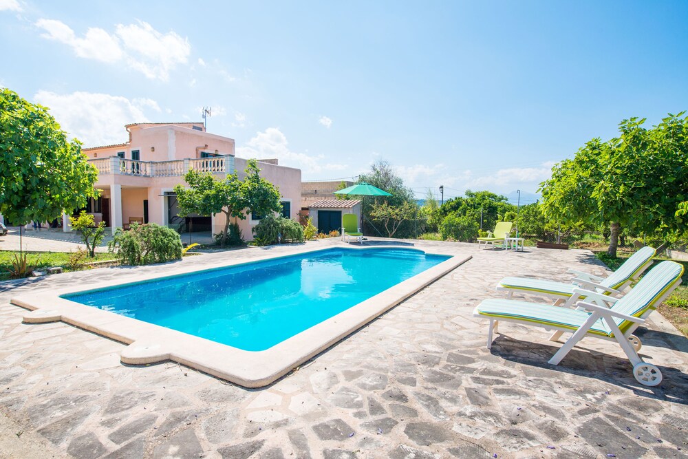 Villa Sa Fonera — 4-Star Luxury Hotel in Maria De La Salut, Spain