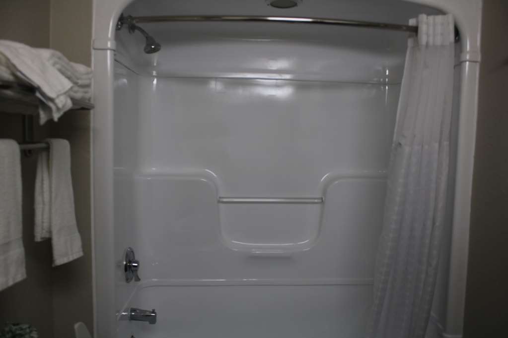 Days Inn by Wyndham Waco University Area - photo 26