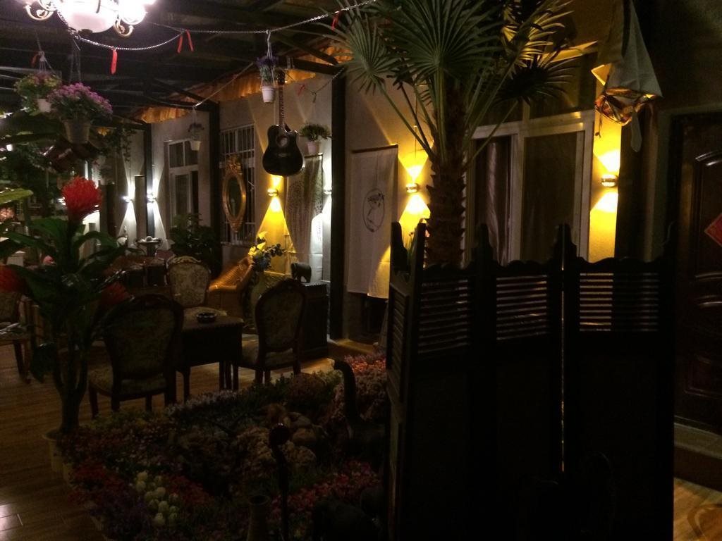 2 2 Garden Theme Hotel - last minute hotel in Unknown City