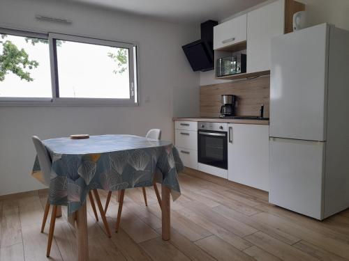 Appt T2 Confortable — hotel in La Roche-Sur-Yon