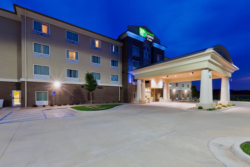 Holiday Inn Express Salinas by IHG in Salina, United States