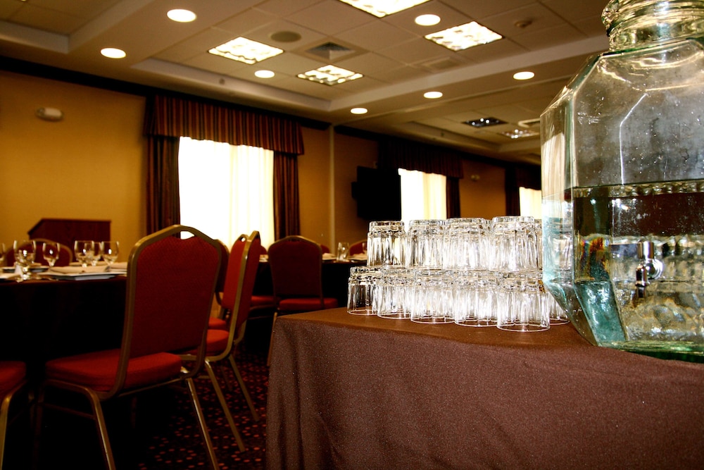 Hampton Inn & Suites Folsom - photo 83