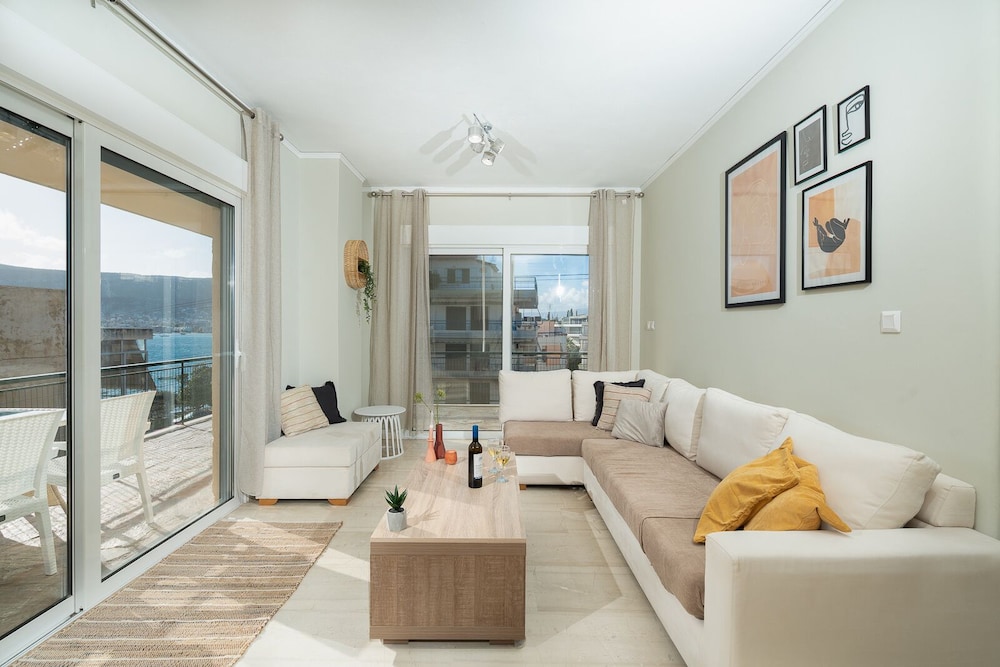 Blanco Apartment by A&D Properties — 4-Star Luxury Hotel in Markopoulo, Greece