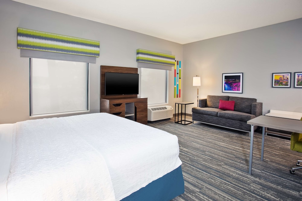 Hampton Inn & Suites Tampa East - photo 20