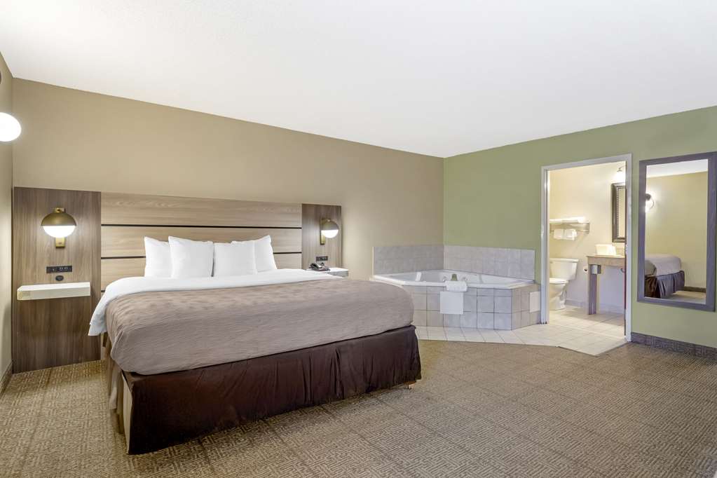 Quality Inn Raleigh Downtown - photo 21