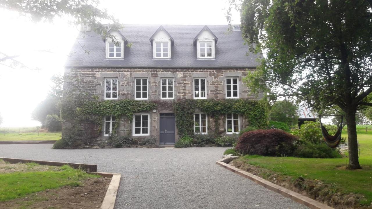 Le Domaine Des Ecureuils pet-friendly hotel Vassy