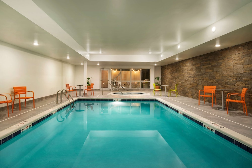 Home2 Suites by Hilton Roanoke VA - photo 26