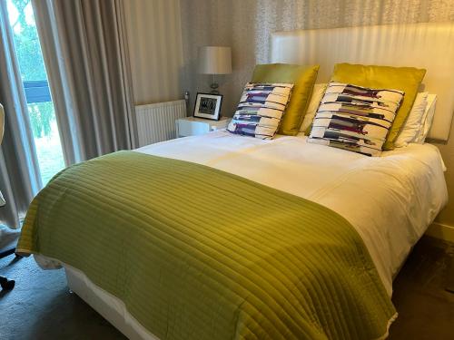 Spacious Room — hotel in Hendon