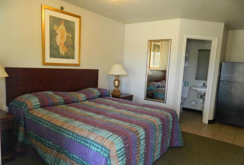 Paris Extended Stay Suites - photo 8