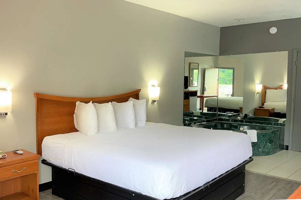 Days Inn by Wyndham North Little Rock Maumelle - photo 11