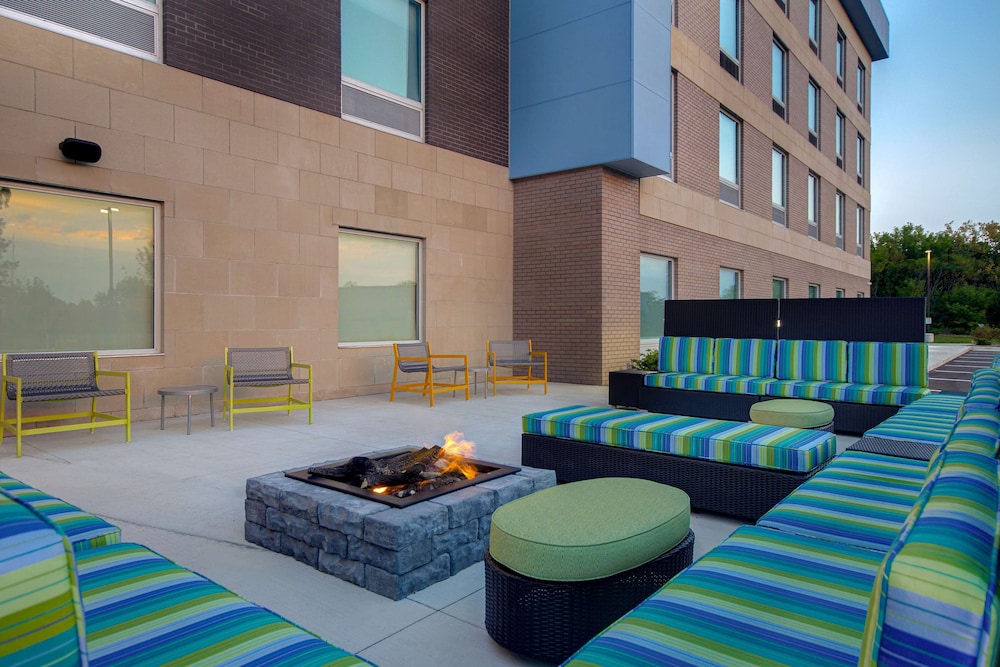 Home2 Suites by Hilton Grand Rapids Airport - photo 37