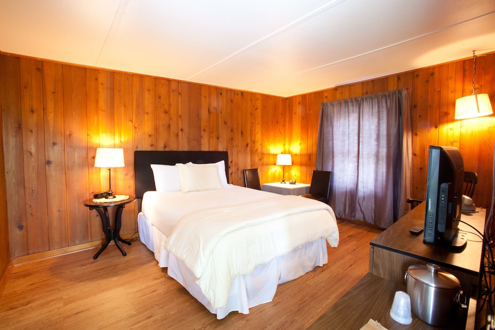 Whispering Winds Motel - photo 3