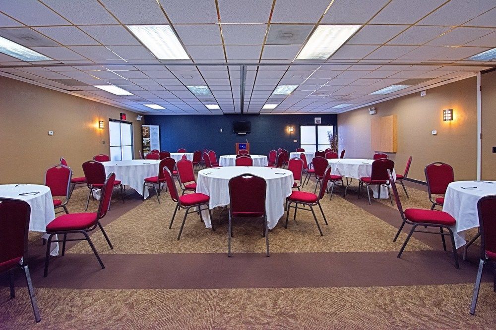 Tempe Phoenix Airport InnSuites at the Mall Hotel - photo 6