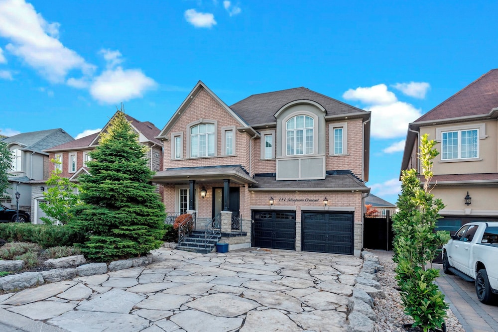 Globalstay Luxury 4 Bedroom House — 4-Star Luxury Hotel in Vaughan, Canada