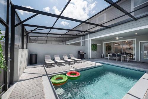 Casa 5Q c Piscina e Quartos Temáticos — 4-Star Luxury Hotel in Davenport, United States
