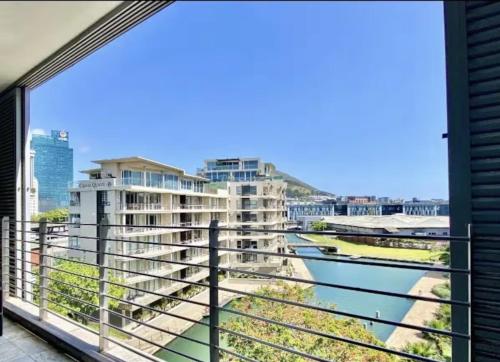 Signature Home at Waterfront Canals
