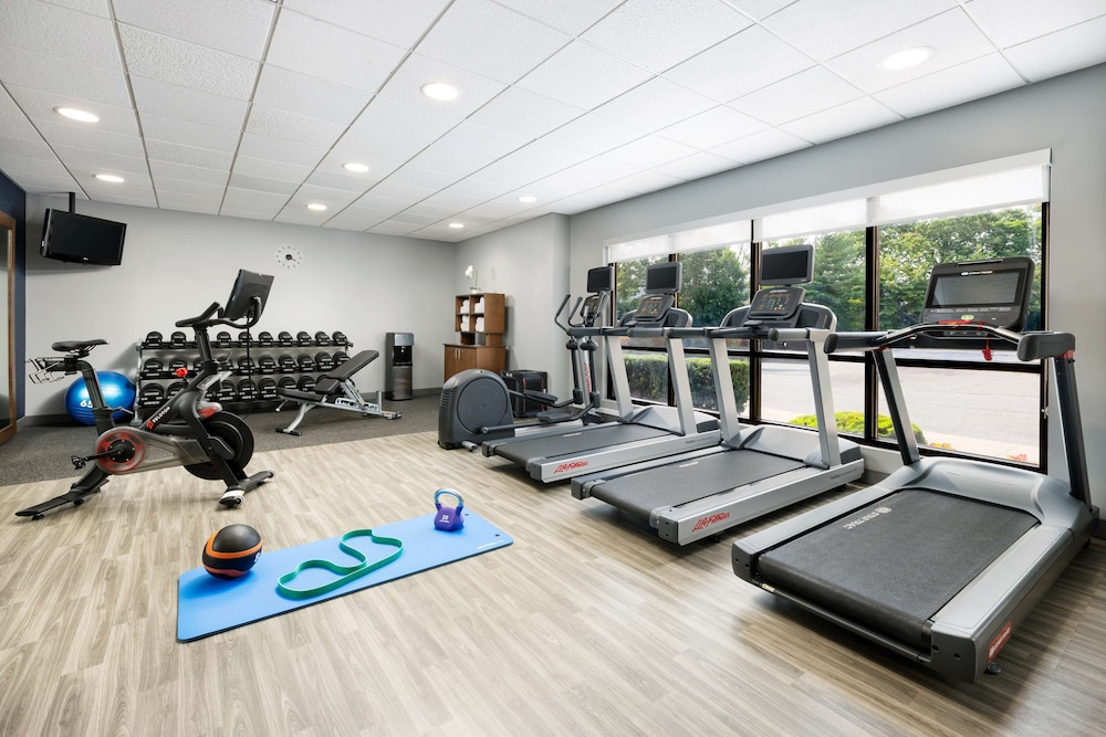 Hampton Inn Long Island Islandia - photo 23