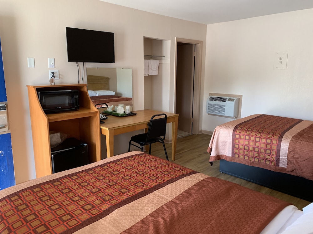 Towne Inn - photo 7