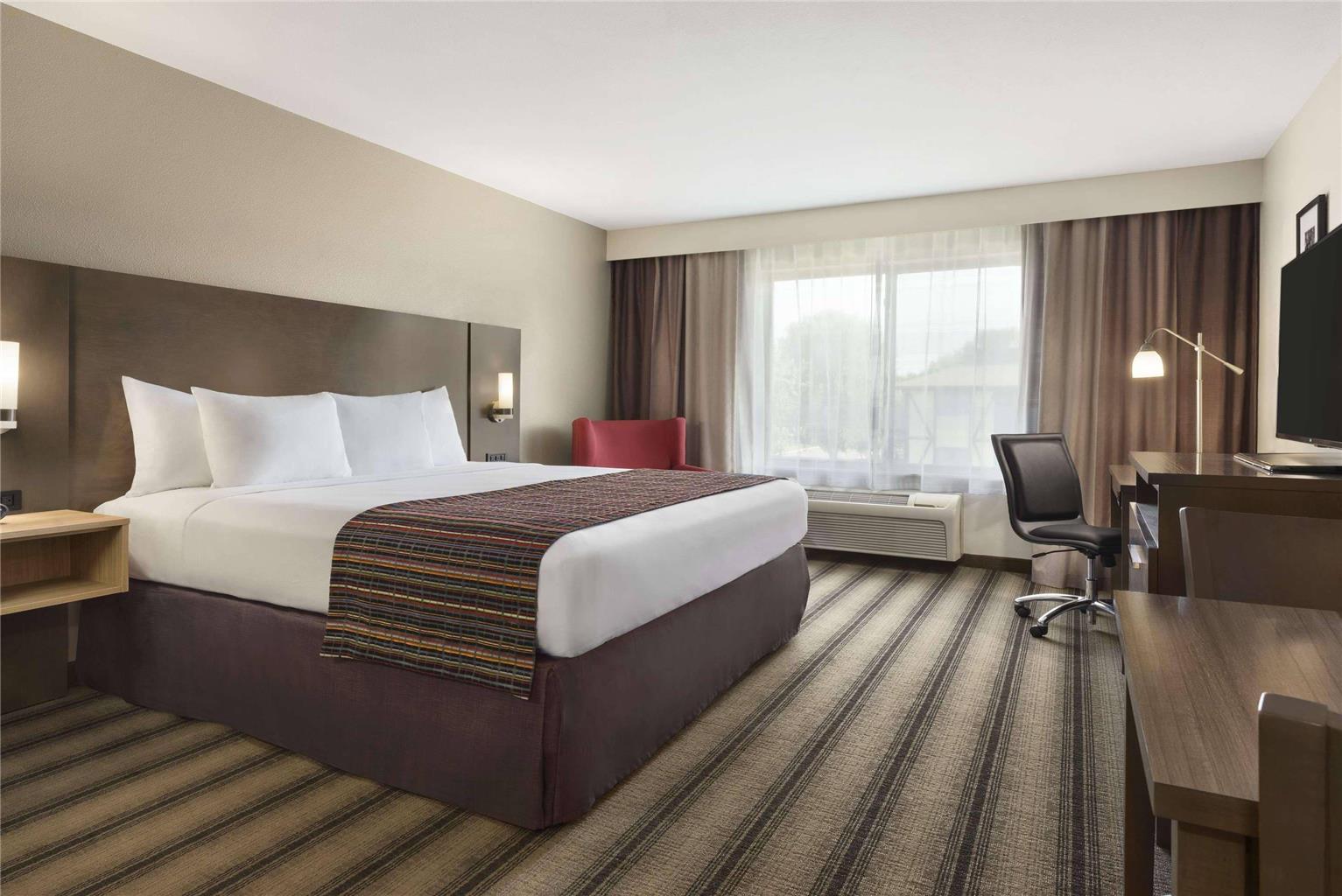 Country Inn & Suites by Radisson Springfield Southeast in Springfield, United States