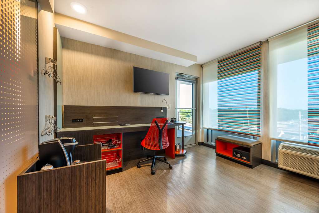 Vīb Best Western Springfield - photo 15