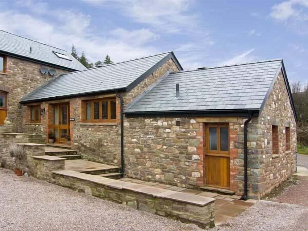 The Byre — hotel in Abergavenny
