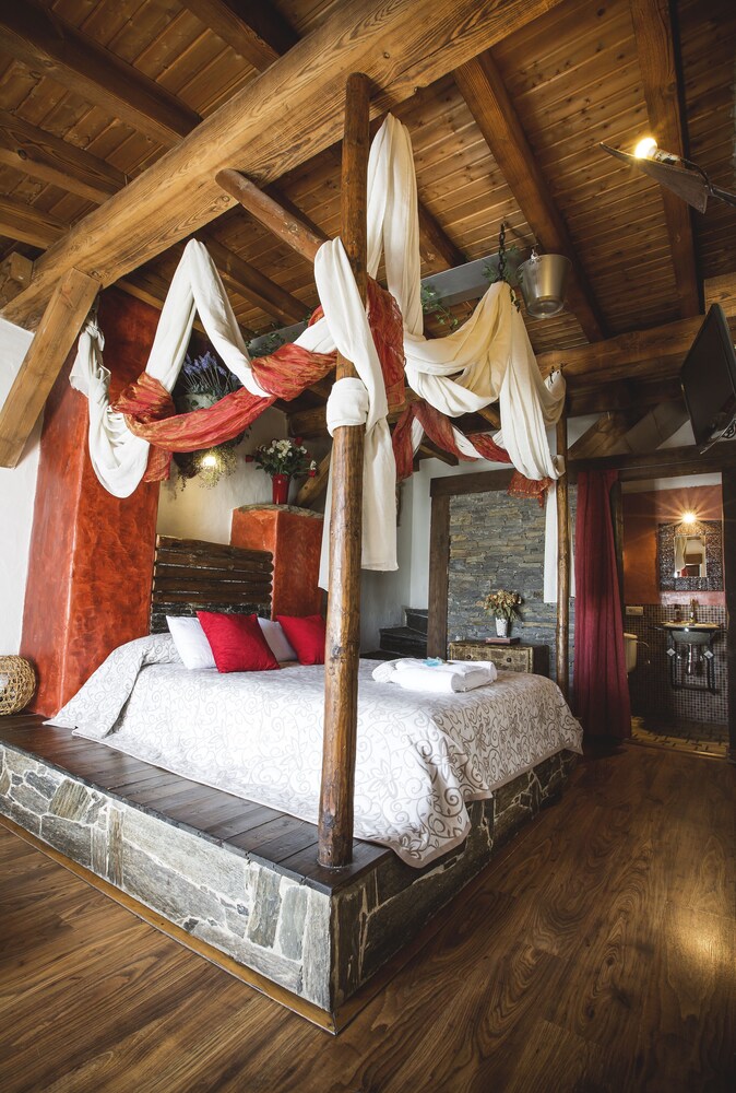 Orgullo Rural — 4-Star Luxury Hotel in Bermellar, Spain