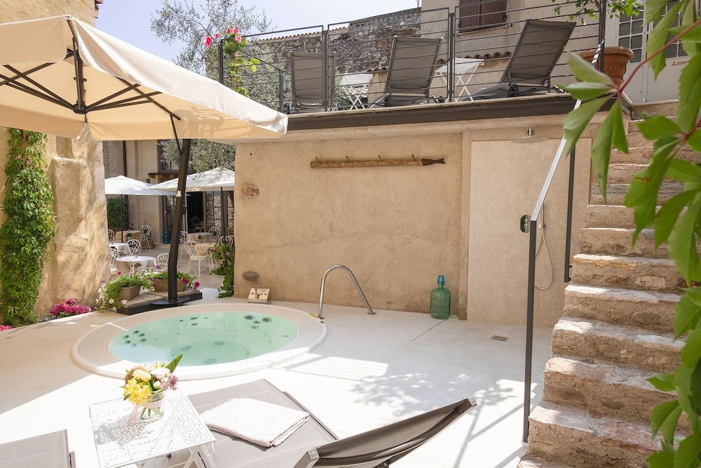 B&B Corte Alma Spa and Luxury Home — 4-Star Luxury Hotel in Gargnano, Italy