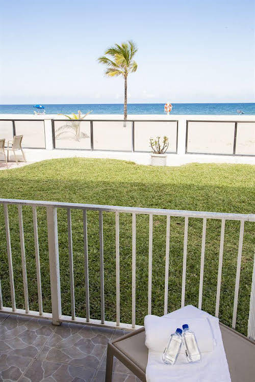 Captain's Quarters Resort - photo 7