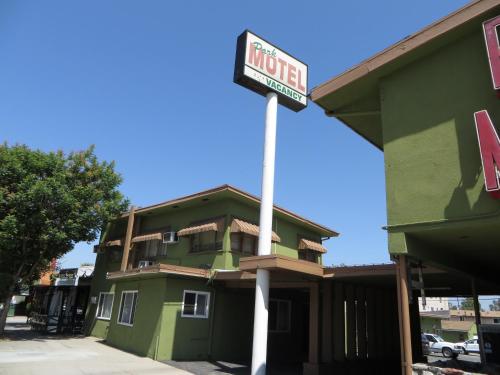 Day N Night Inn - photo 10