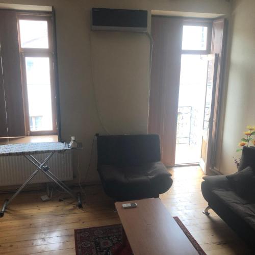 Old Metekhi Apartment
