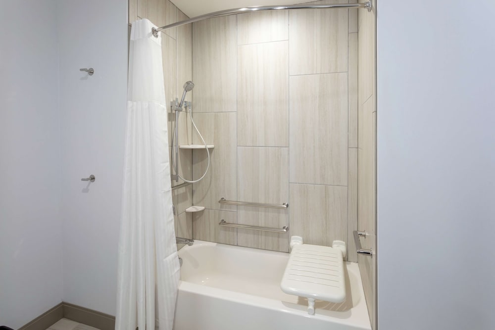 Hilton Garden Inn St. Cloud - photo 15
