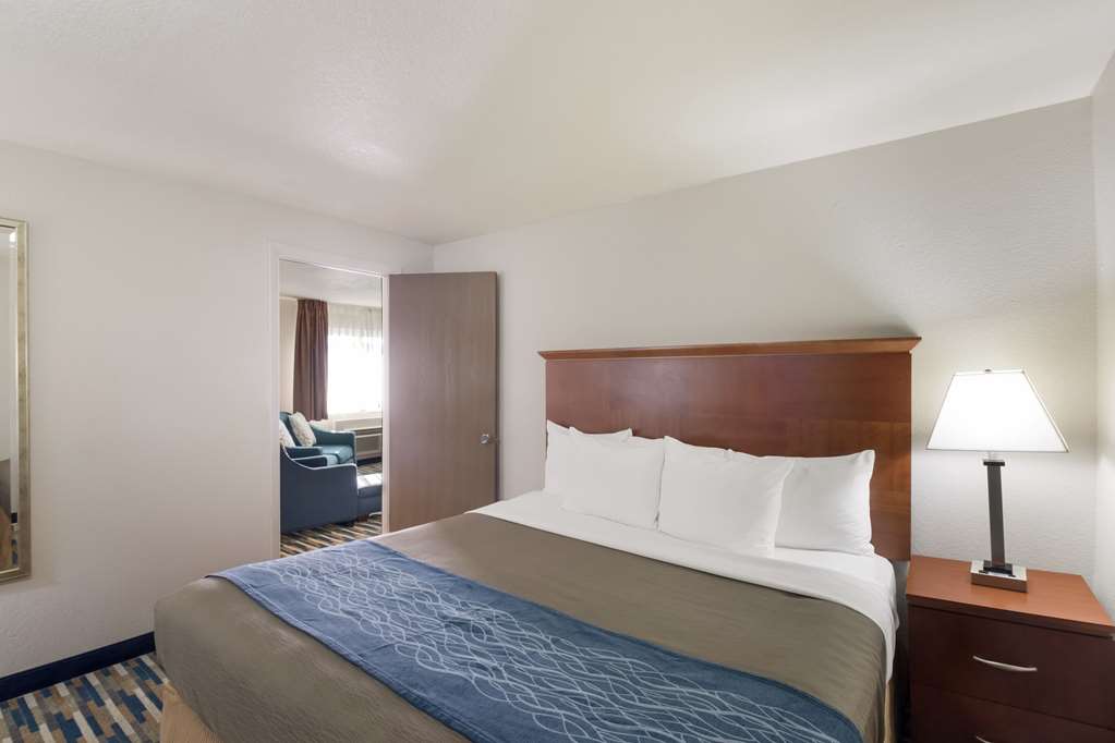 Rodeway Inn Fort Morgan - photo 30