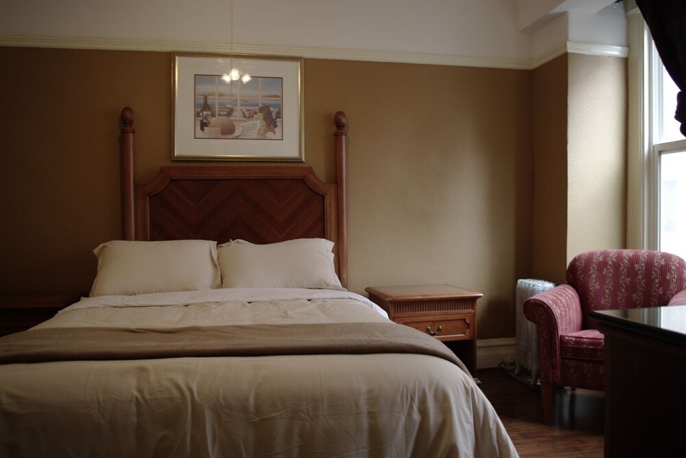 Yale Hotel - photo 14