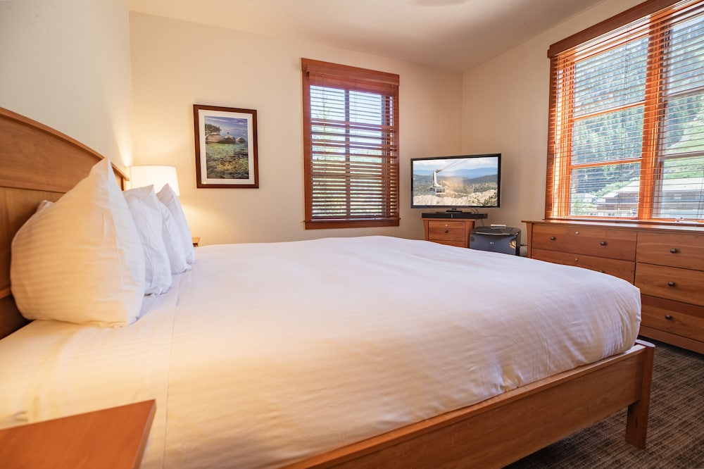 The Village at Palisades Tahoe - photo 18