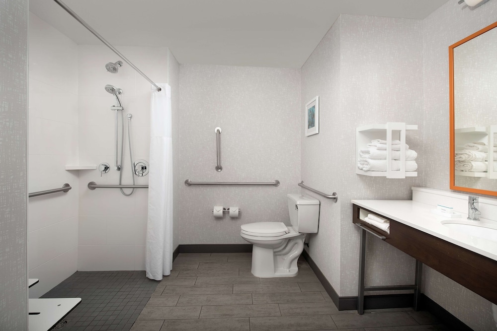 Hampton Inn & Suites Rapid City Rushmore - photo 34
