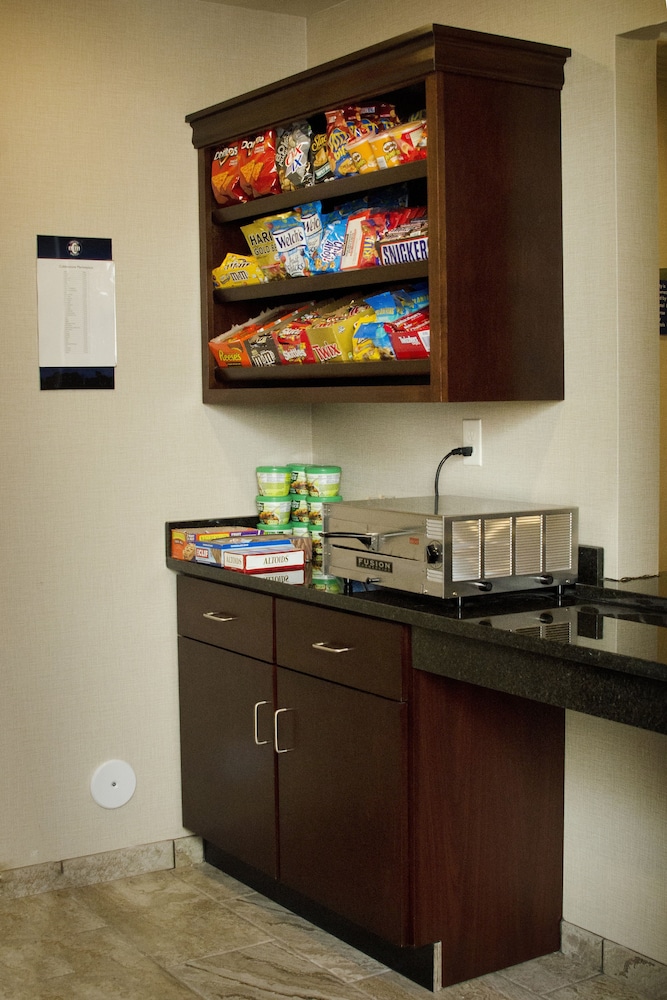 Cobblestone Inn & Suites Soda Springs - photo 30