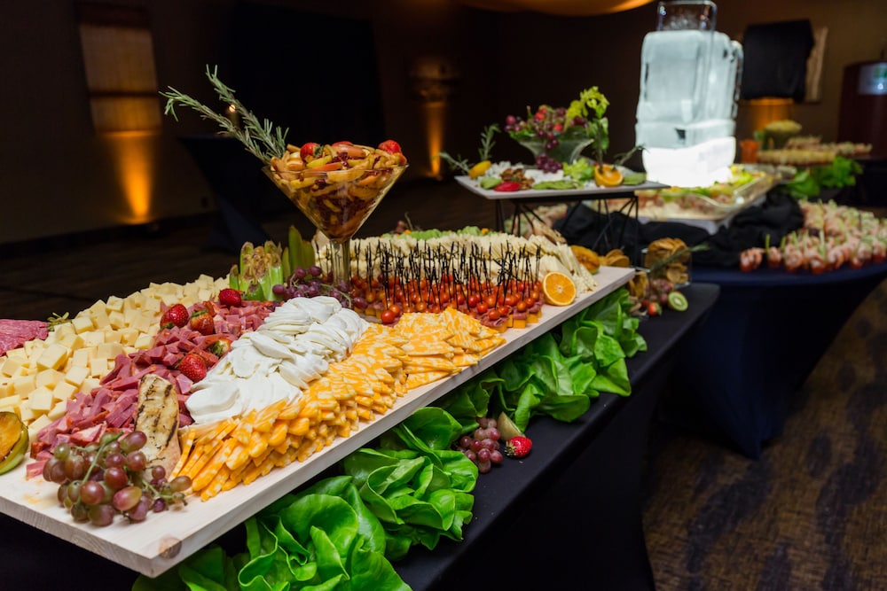 Holiday Inn Downtown Mercy Area by IHG - photo 25