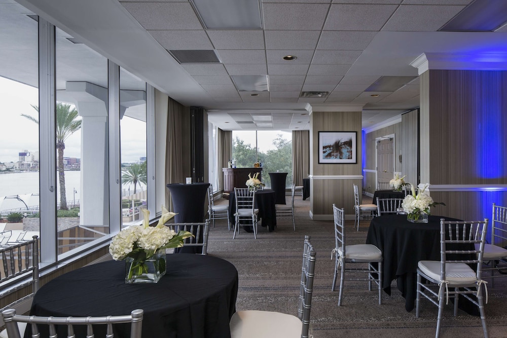 DoubleTree by Hilton Hotel Jacksonville Riverfront - photo 59