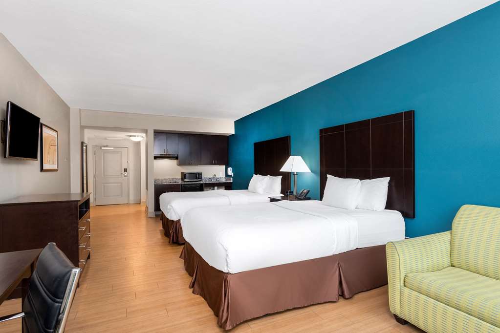 La Quinta Inn & Suites by Wyndham Ocean City - photo 14