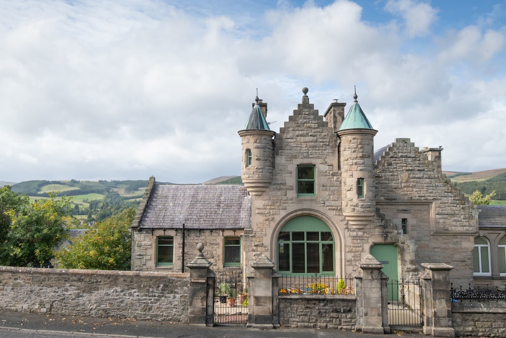 The Five Turrets — 4-Star Luxury Hotel in Selkirk, United Kingdom
