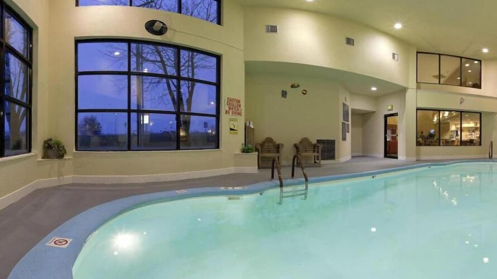 Holiday Inn Express Washington - photo 10