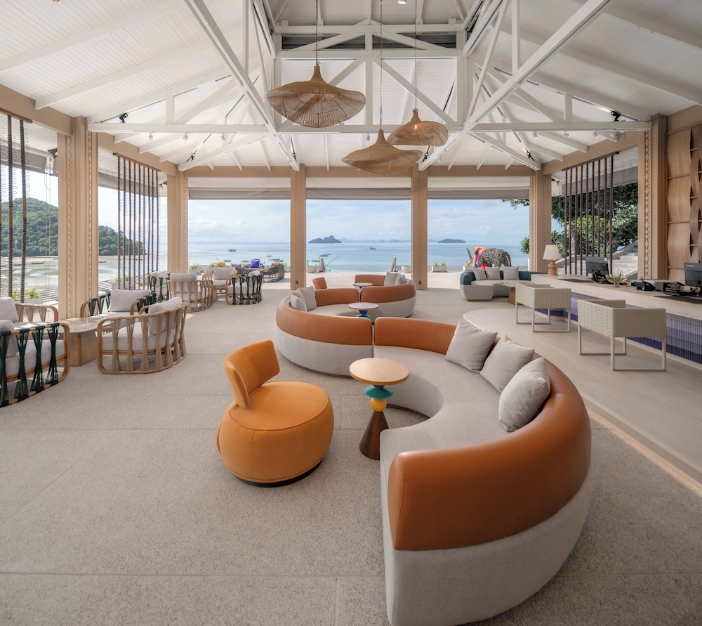 Centara Villas Phi Phi Island — 4-Star Luxury Hotel in Krabi, Thailand
